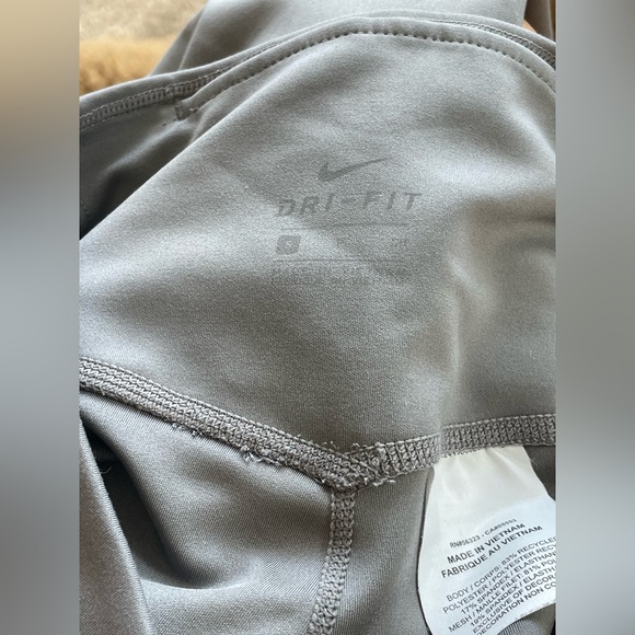 Bundle of 2 Nike leggings with mesh, size small - Picture 5 of 12